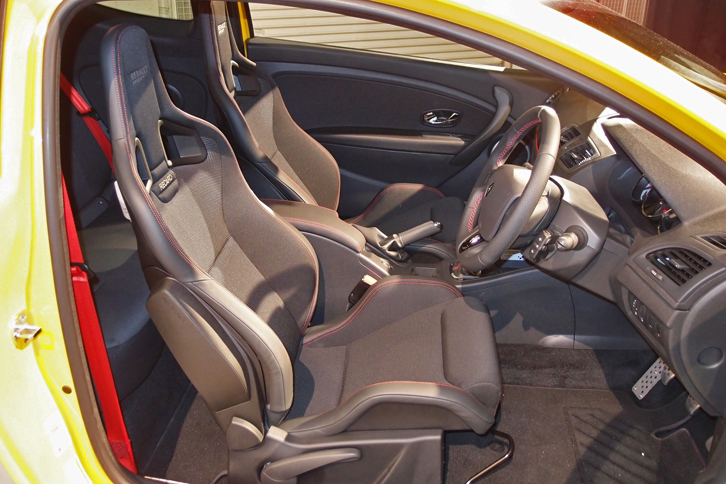 メガーヌR.S. 273パックスポール（インテリア）