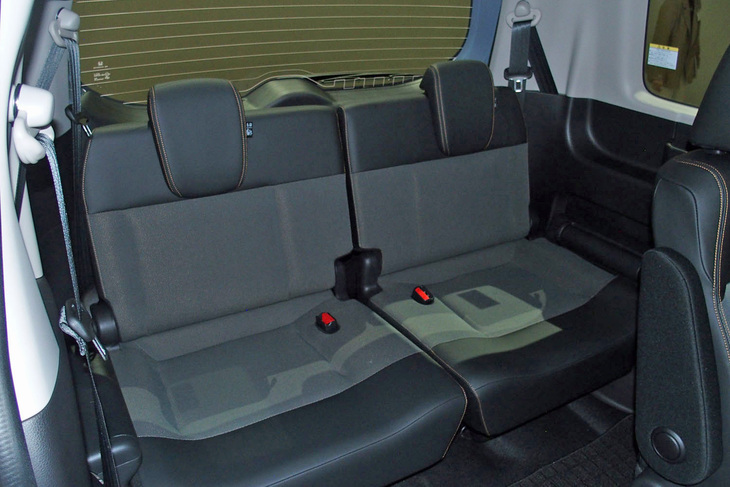 ホンダ・フリード エアーEX（3列目シート）