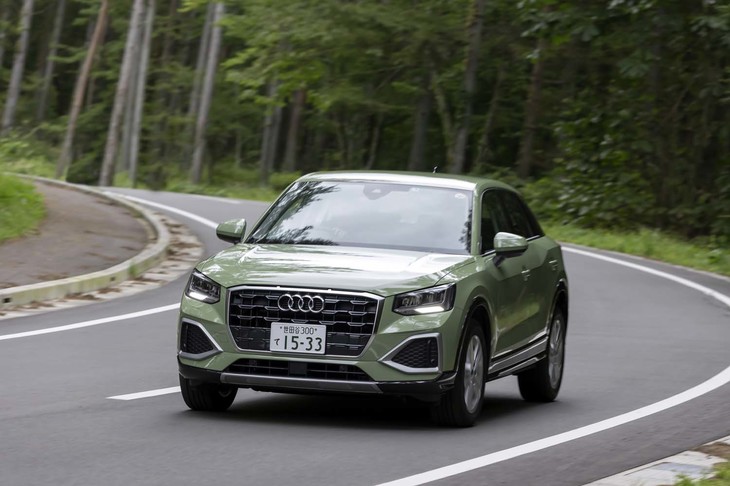 「Q2 35 TFSIアドバンスト」の最小回転半径は5.1m。「プログレッシブステアリング」が、優れた小回り性と、ワインディングロードにおけるダイナミックな走りを両立させる。