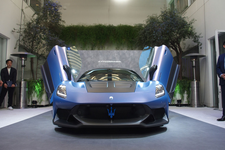 マセラティGT2ストラダーレ（フロントビュー）