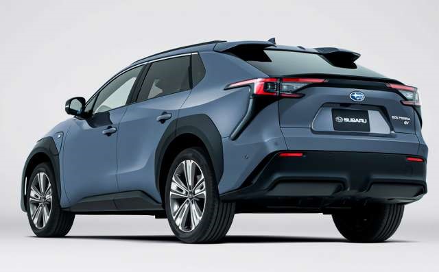 スバル・ソルテラ／市場投入時期：2022年夏／スバルはトヨタの「e-TNGA」プラットフォームで「フォレスター」サイズのSUVを製作。容量71.4kWhの大型バッテリーを搭載し、最大500kmの走行が可能。スバルでは、218PSの全輪駆動モデルのほか、204PSの前輪駆動モデルも用意している。