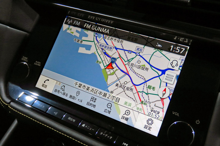 高額な車種ということもあり、新型「フェアレディZ」では写真の「NissanConnectナビゲーションシステム」をはじめ、ETC車載器や各種予防安全・運転支援システムなどが全車標準装備となっている。