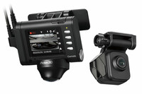 フロントの360度カメラにデュアルレック機能を搭載することにより、360度録画と同時に車両前方を鮮明に録画することを可能にした。記録画像は2.4インチ液晶モニターで簡単に確認できる。なお、このDC3600Rは先頃米国で発表された国際的賞「CES2023 Innovation Awards」を受賞した。