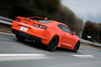 「カマロLT RS」のパフォーマンスは、日欧のクルマでは「BMW 430i」「アウディA5 45 TFSIクワトロスポーツ」「レクサスRC300」などと比肩する。