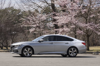 新型「アコード」のボディーサイズは全長×全幅×全高＝4900×1860×1450mm、ホイールベース＝2830mm。車重は1560kgとなる。