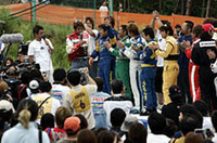 D1でお馴染みの選手、スーパーGTやスーパー耐久などサーキットで活躍するドライバー、クルマ好きの芸能人など、ジャンルを超えた総勢24人が集結。