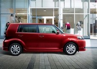 トヨタ、「カローラルミオン」の燃費を向上の画像