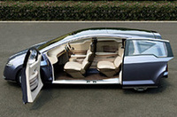 【スペック】
	全長×全幅×全高＝4700×1780×1550mm／ホイールベース＝2900mm／エンジン＝3.5リッターV6
	 