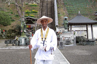 今年の遍路で出会ったイギリス人のアーニー。空海の信奉者で、「英語で出た空海に関する本はすべて読んだ」、と言っていたし、普段は何でも食べて飲むのに、遍路の間だけは絶対にアルコールは口にしないばかりか、完全なベジタリアンを通していた。