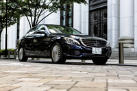 メルセデス・ベンツC200エクスクルーシブライン リミテッド
    