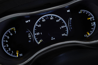 8AT搭載の新型「グランドチェロキー」登場の画像