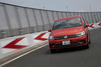 ボディーカラーは全5色。テスト車の色は、有償オプションの新色「ハバネロオレンジメタリック」だった。