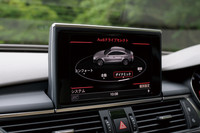 「A7スポーツバック」には、マルチメディアインターフェイス「MMIタッチ」が備わる。カーオーディオや電話のほか、エアコンディショナー、走りにかかわる車両のシステムなどを、画面を見ながらセッティングすることができる。