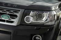 ヘッドランプユニット内には新たにLEDのシグネチャーライトが採用された。