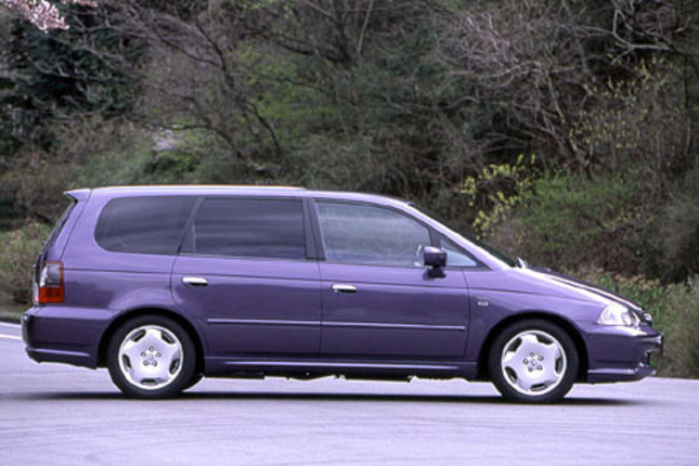 【スペック】全長×全幅×全高＝4845×1800×1615mm/ホイールベース＝2830mm/車重＝1630kg/2.3リッター直4SOHC16バルブ（150ps/5800rpm、21.0kgm/4800rpm）/車両本体価格＝249.5万円（テスト車＝306.5万円）