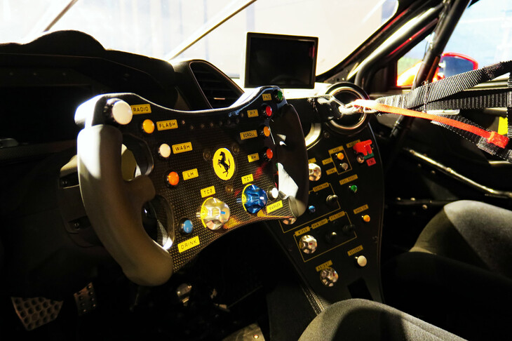 フェラーリ488チャレンジEVO（ステアリングホイール）