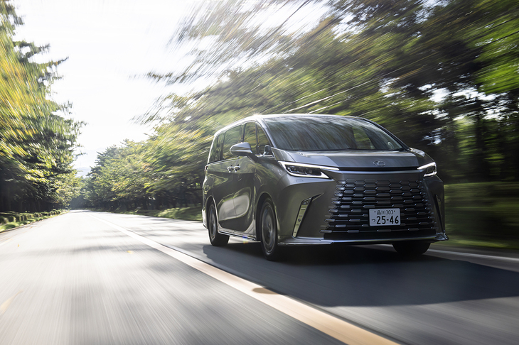 レクサスLM500h“エグゼクティブ”