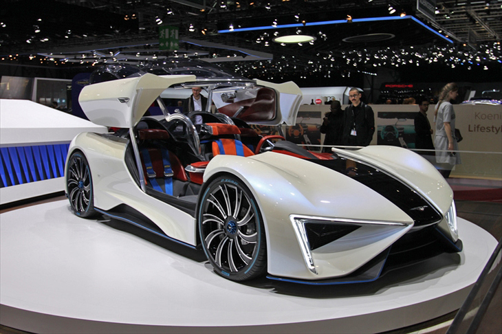 テックルールズ・レン（エクステリア）