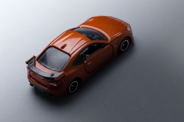 MT仕様ではエンジンにも手を加えており、吸排気系の改良によって低回転域からリニアに立ち上がるトルク特性を実現。最高出力も207psに向上した。（写真＝郡大二郎）