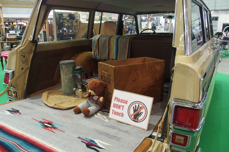 ジープ・ワゴニア（1977年）／SUV＆GEARコンセプト展示