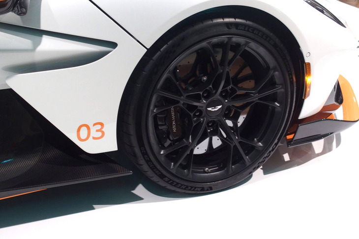 アストンマーティン・ヴァルハラ（フロントホイール）