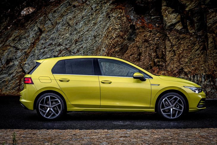 がらりと印象が変わったフロントマスクに対し、サイドビューは従来モデルのイメージを色濃く残したものとなっている。Cd値を0.275～0.3に抑えるなど、空力性能も高い。