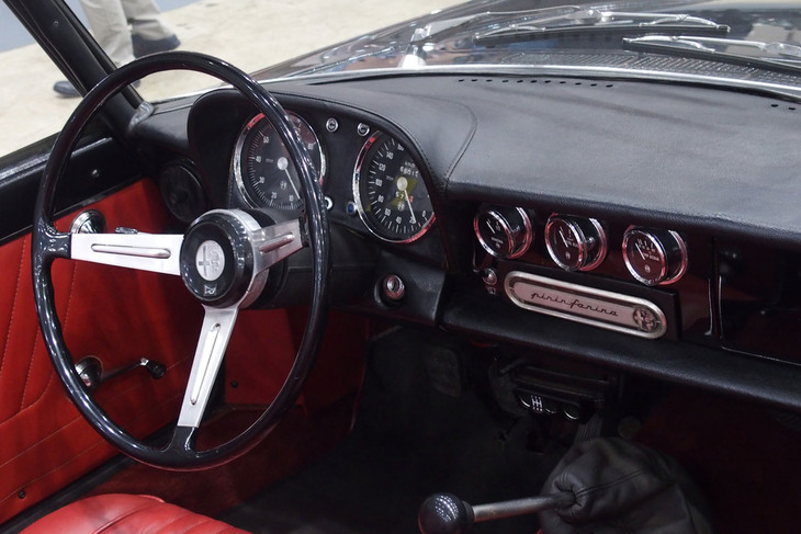 アルファ・ロメオ・スパイダー デュエット1300ジュニア（1969年）／Auto Alpha-1