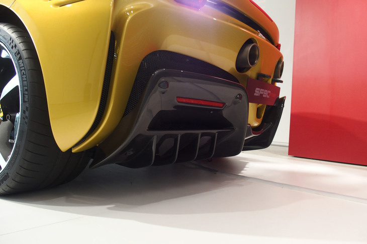 フェラーリSF90スパイダー（リアセクション）
