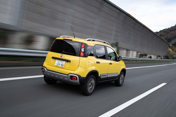 いわゆる先進運転支援システム（ADAS）と呼べるアイテムは衝突被害軽減ブレーキのみを装備するのみにとどまっている。