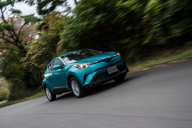トヨタC-HR S-T