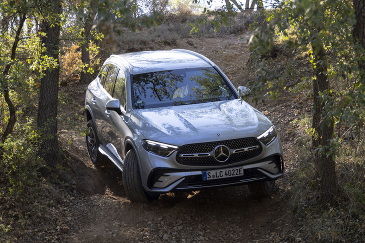 メルセデス・ベンツGLC400e 4MATIC