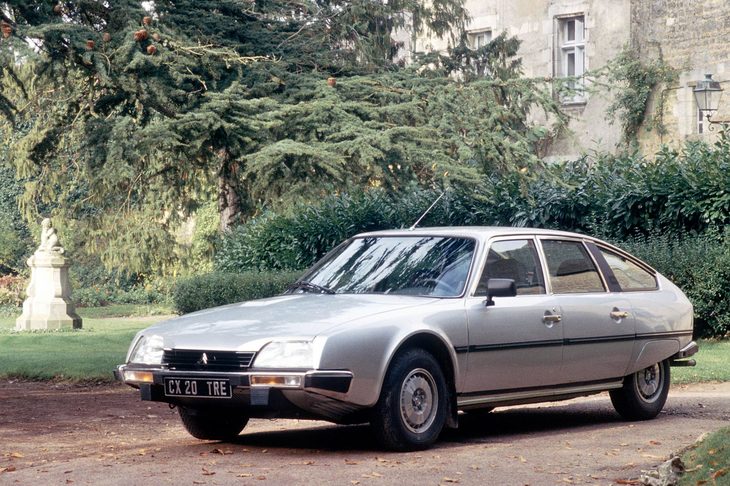1974年に登場した「CX」。「DS」の後継を担う、シトロエンのフラッグシップモデルだった。
