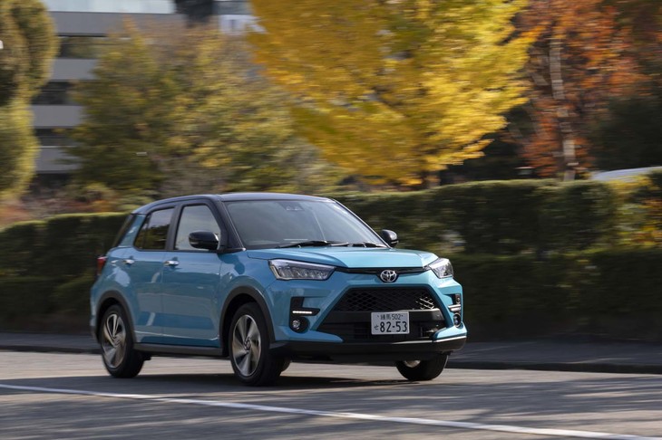 1.2リッター純ガソリンモデルでは「トヨタ・ライズ」に試乗。兄弟車でもフロントマスクは全然違う。