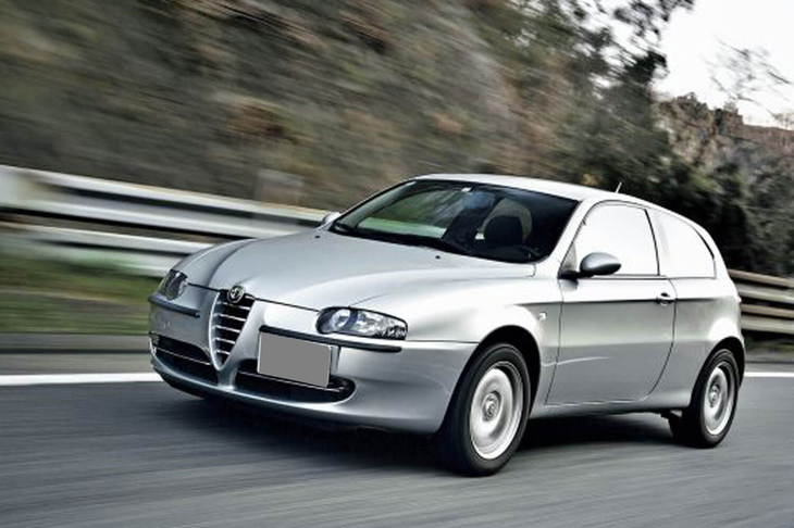 担当Kが購入した「アルファ147」。