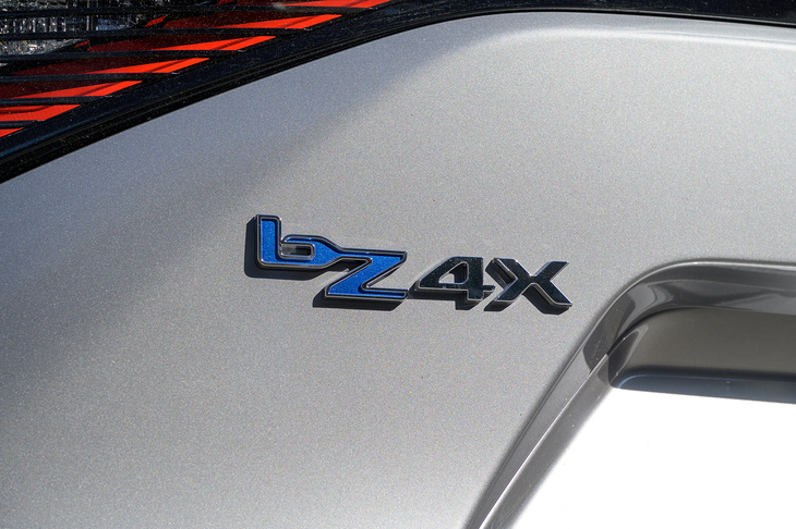 新しい「bZ4X」は2025年10月に1106台、11月に1580台が販売されるなど滑り出しは好調。ちなみに2024年は年間合計で1000台程度だった。