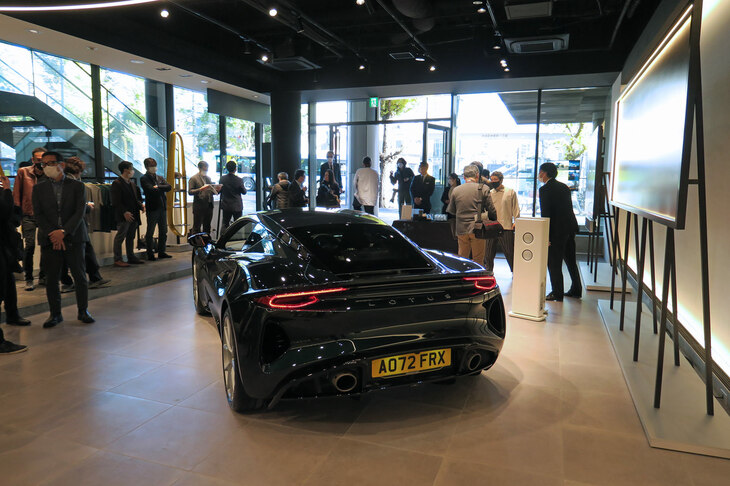 「エミーラV6ファーストエディション」の展示は、2022年12月13日まで行われる。