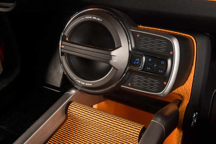 トヨタFT-4X（取り外し可能なオーディオ）