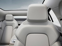 全席に独立シートスピーカーが備わっており、立体音響技術「360 Reality Audio」により、「没入感のある立体的な音場」を楽しめるという。