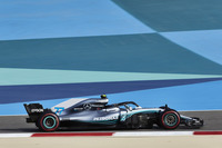 バーレーンのコースを得意とするメルセデスのバルテリ・ボッタス（写真）。今回の予選でもチームメイトのルイス・ハミルトンを上回る3番グリッドを獲得、レースではスタートで2位にジャンプアップしトップのベッテルを追ったのだが、あと一歩のところで抜けずタイムアップ。「最後の最後で僅差の2位、しかもペースが良かっただけに本当に残念」とはレース後のコメント。（Photo=Mercedes）