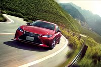 レクサスが2ドアクーペ「RC」をマイナーチェンジ