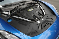 2.9リッターV6エンジンにモーターを組み合わせる「4 E-ハイブリッド」のパワーユニット。システムトータルで、最高出力462ps、最大トルク700Nmを発生する。