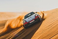 「911ダカール」のセットアップには、ラリー界のアイコンであるヴァルター・ロール氏も関わっている。いつもながら素晴らしい仕事ぶりだ。