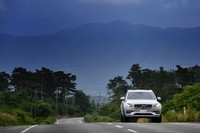 ボルボXC90 B6 AWDインスクリプション