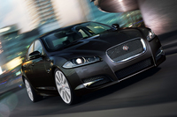 「ジャガーXF 2.0 R-Sport」
    