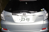 通常時で517リッターの荷室容量は、後席を倒すことで拡大できる。フロアボードの下には21リッターの予備スペースも備わる。（写真をクリックするとシートの倒れるさまが見られます）