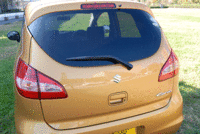 写真をクリックするとシートが倒れるさまが見られます。