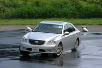 トヨタ・クラウンマジェスタAタイプ／Cタイプ（6AT/6AT）【短評（前編）】の画像