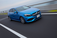 メルセデス・ベンツA180スポーツ