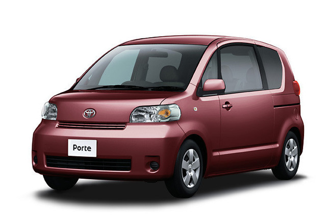 「ポルテ 130i HIDセレクション」
写真は特別色のマルーンブラウンマイカ。