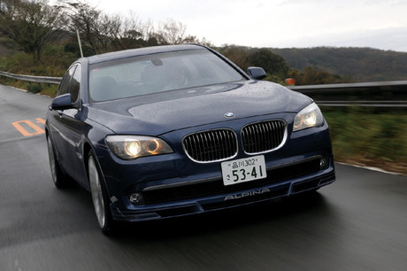 �c�c2177��2000�~�����]���c�c�����������uBMW 7�V���[�Y�v���x�[�X�ɁA����Ƀp�t�H�[�}���X�ɖ���������...